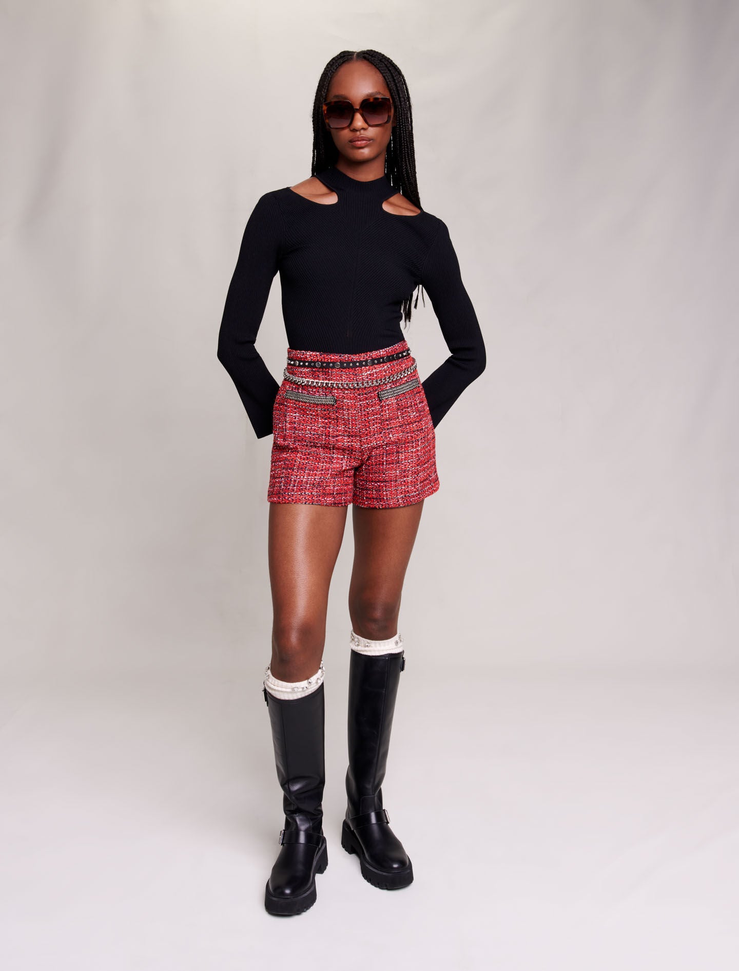 Red-featured-tweed shorts