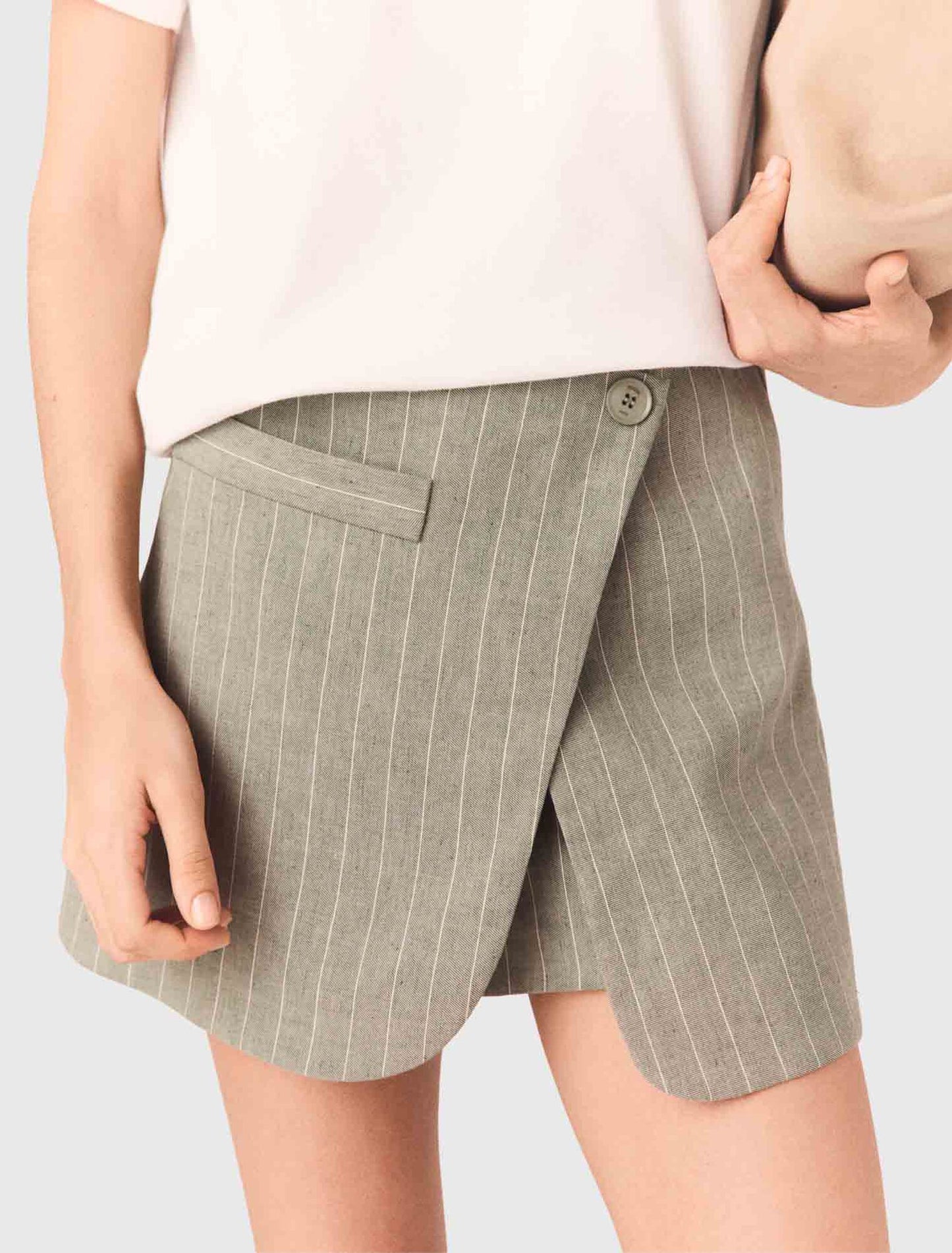 Layered Linen Blend Shorts Khaki