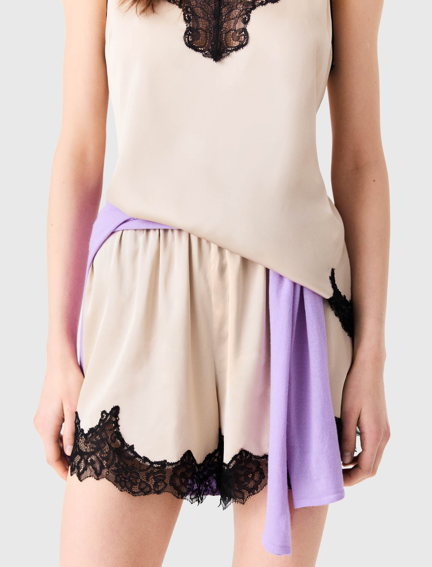 Satin shorts with lace details Beige