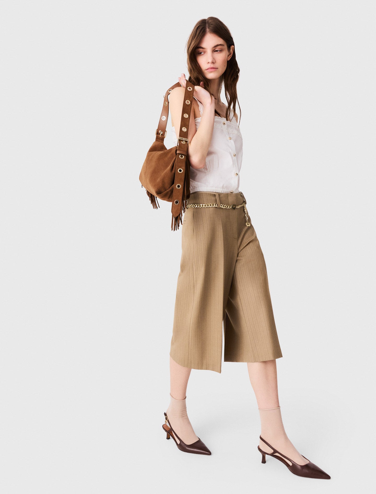 Tailored pleated Bermuda shorts Beige