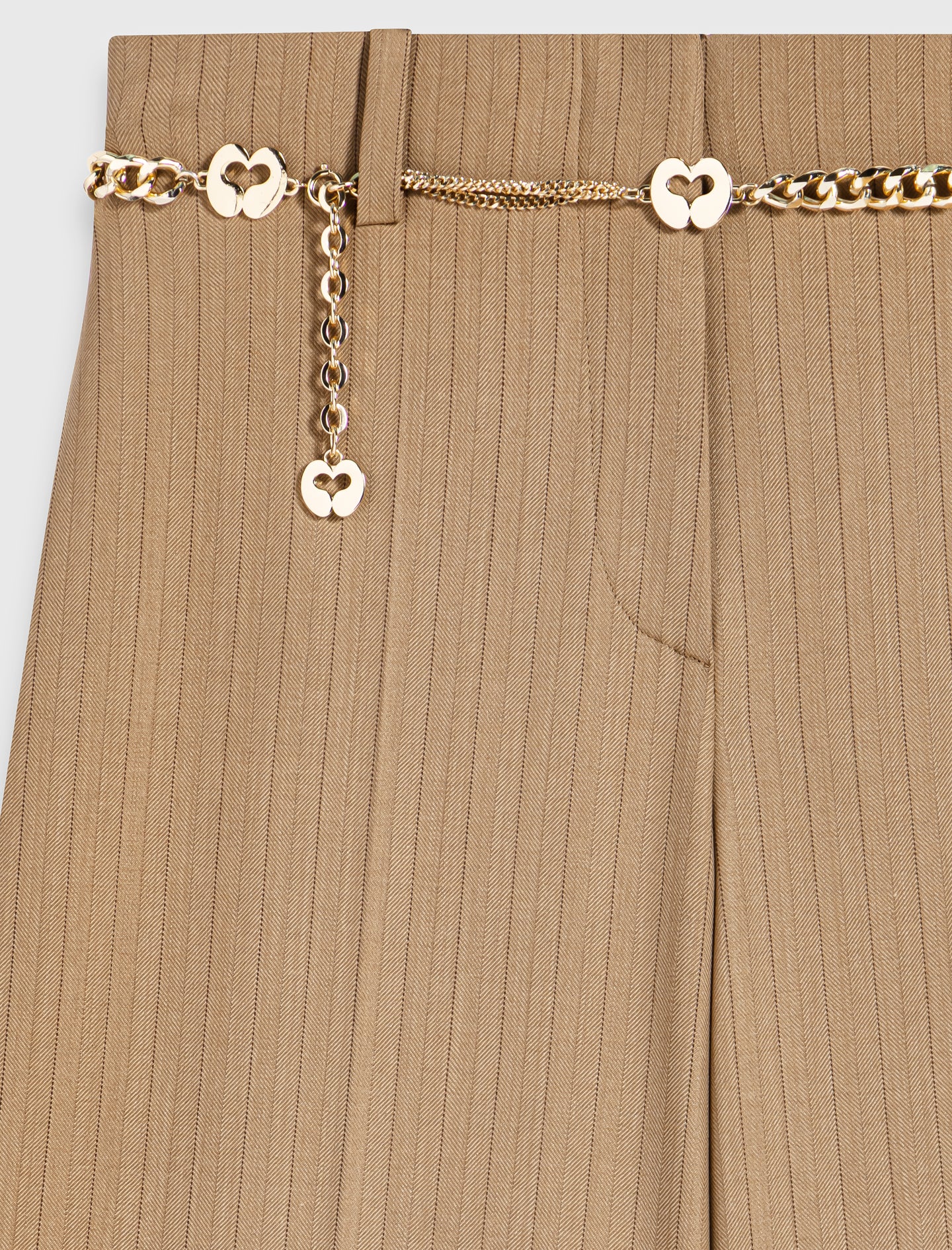 Tailored pleated Bermuda shorts Beige
