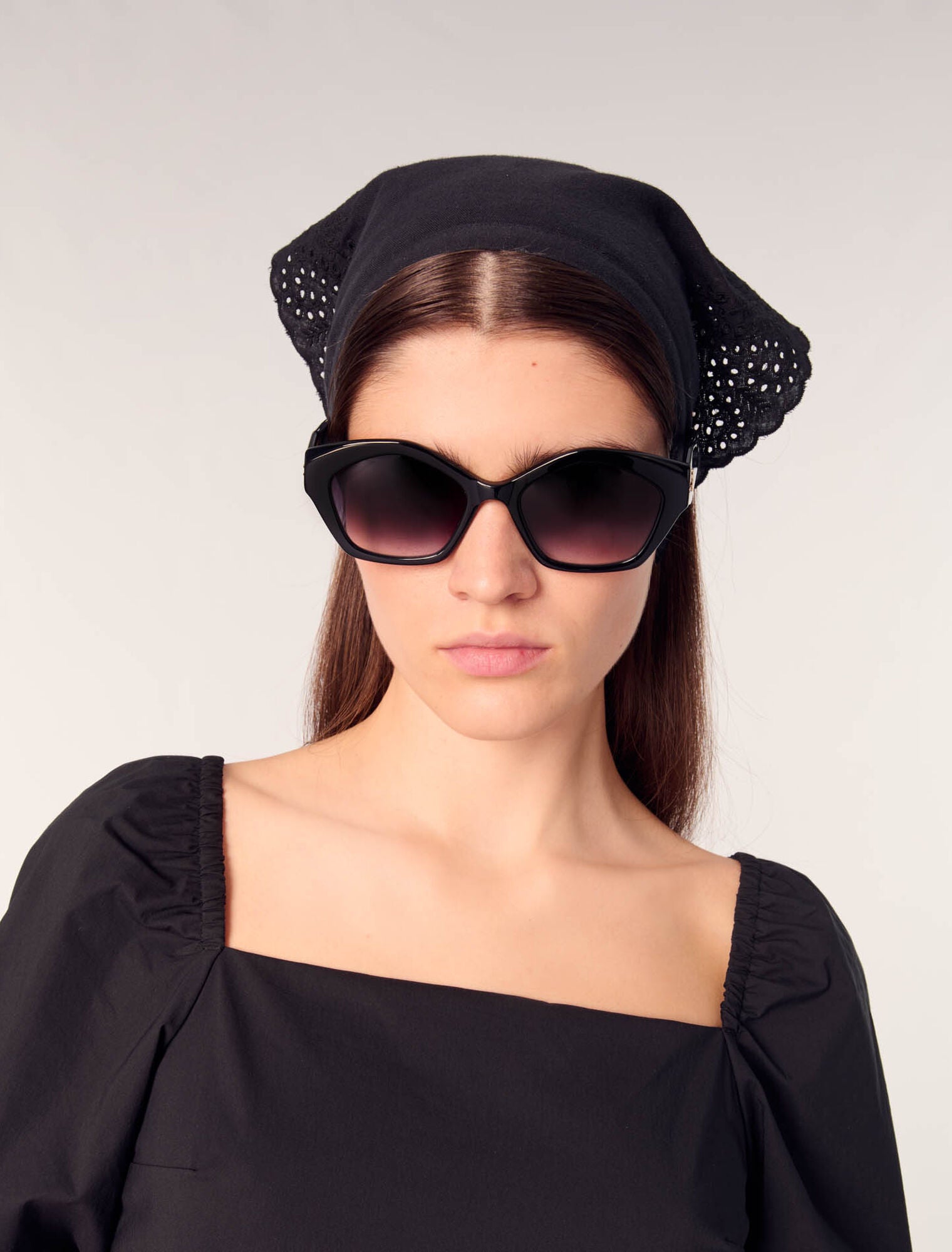 Black-Poplin top with balloon sleeves