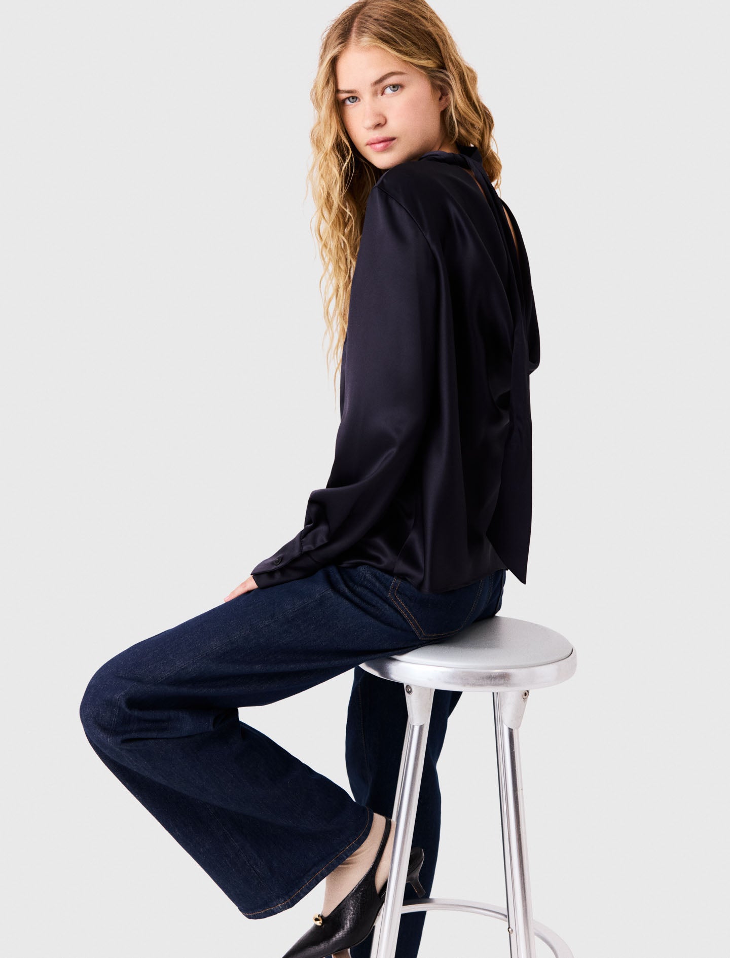High-neck satin top Navy