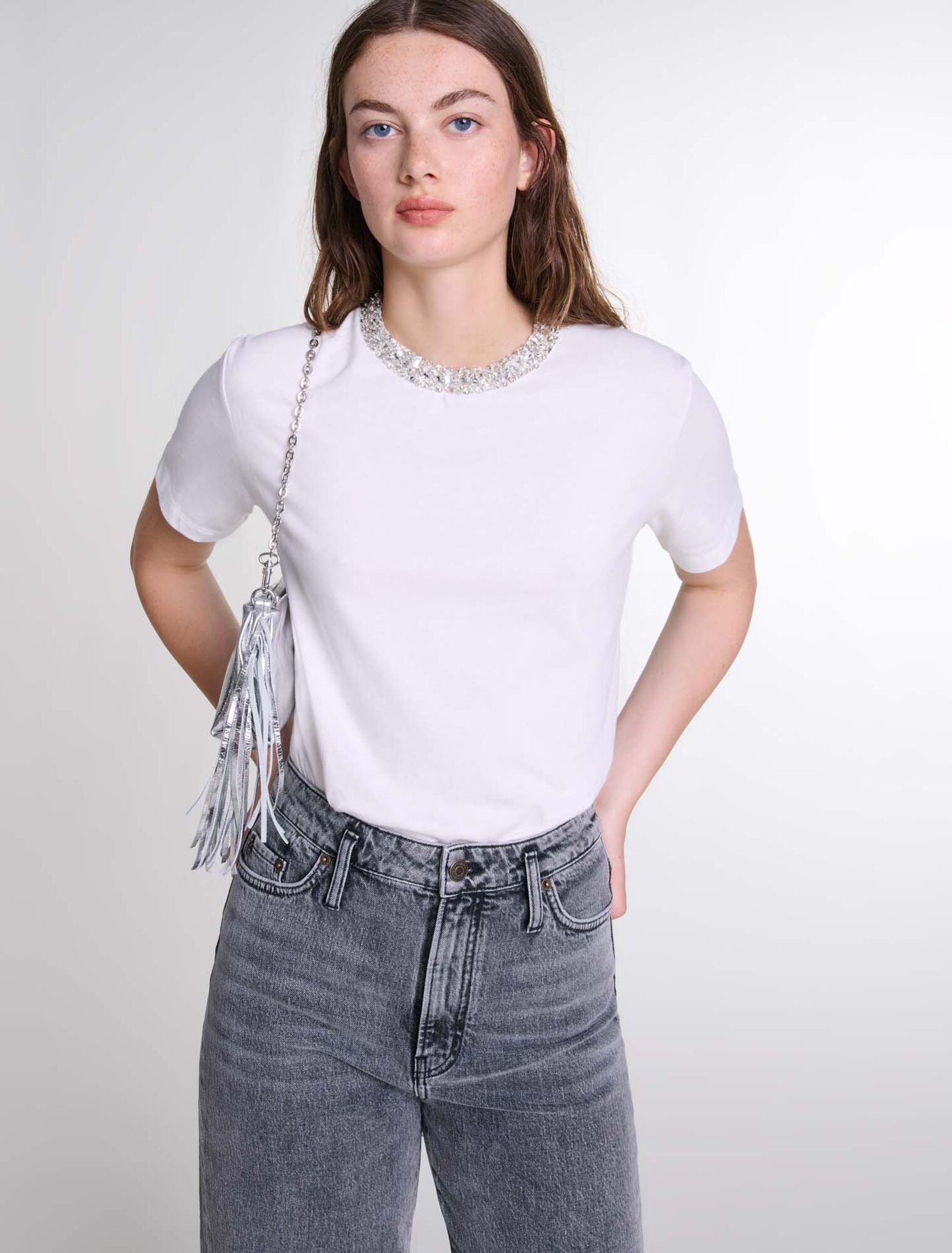 White  -T-Shirt With Jewellery Neck