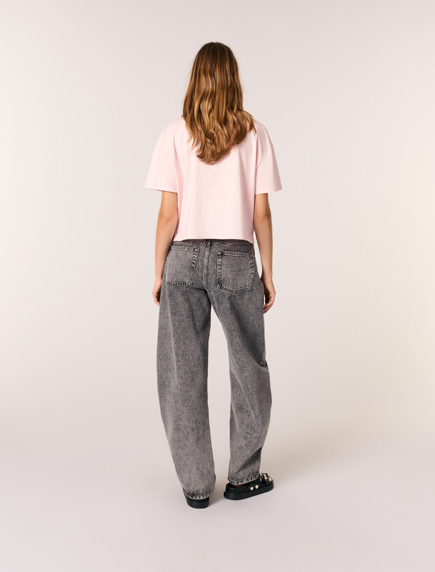 Pink T-shirt with jewellery neck