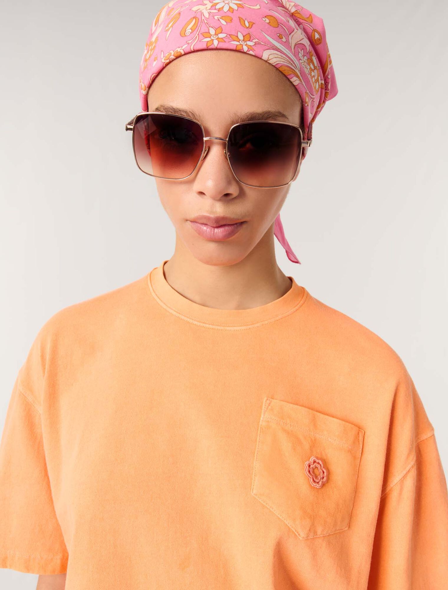 Orange-T-shirt with logo jewel detail