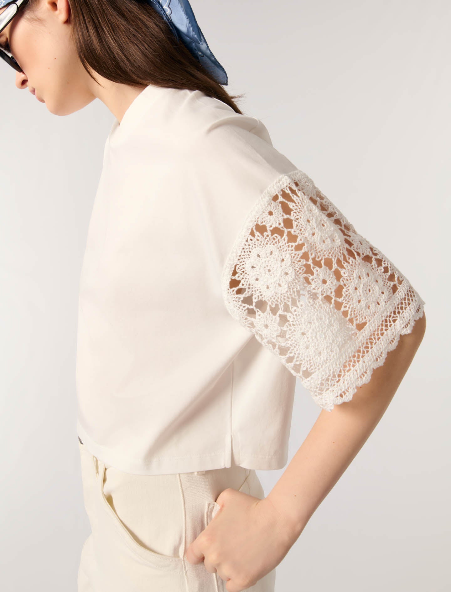 White-T-shirt with crochet sleeves