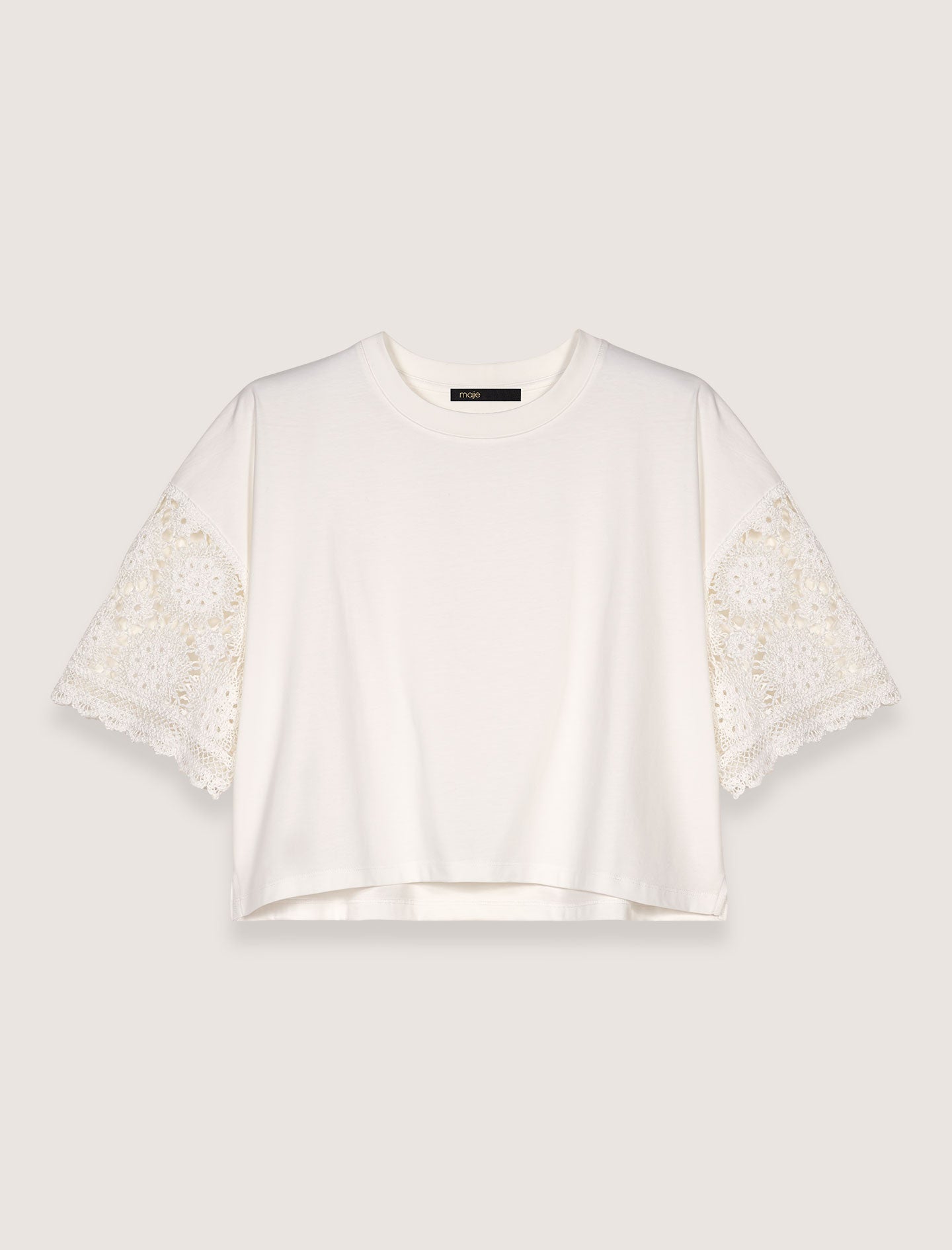 White-T-shirt with crochet sleeves