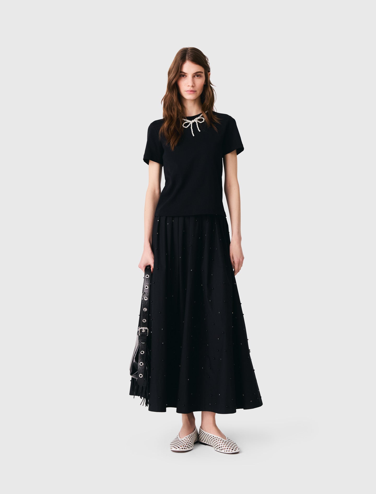 Detachable beaded collar T-shirt Black