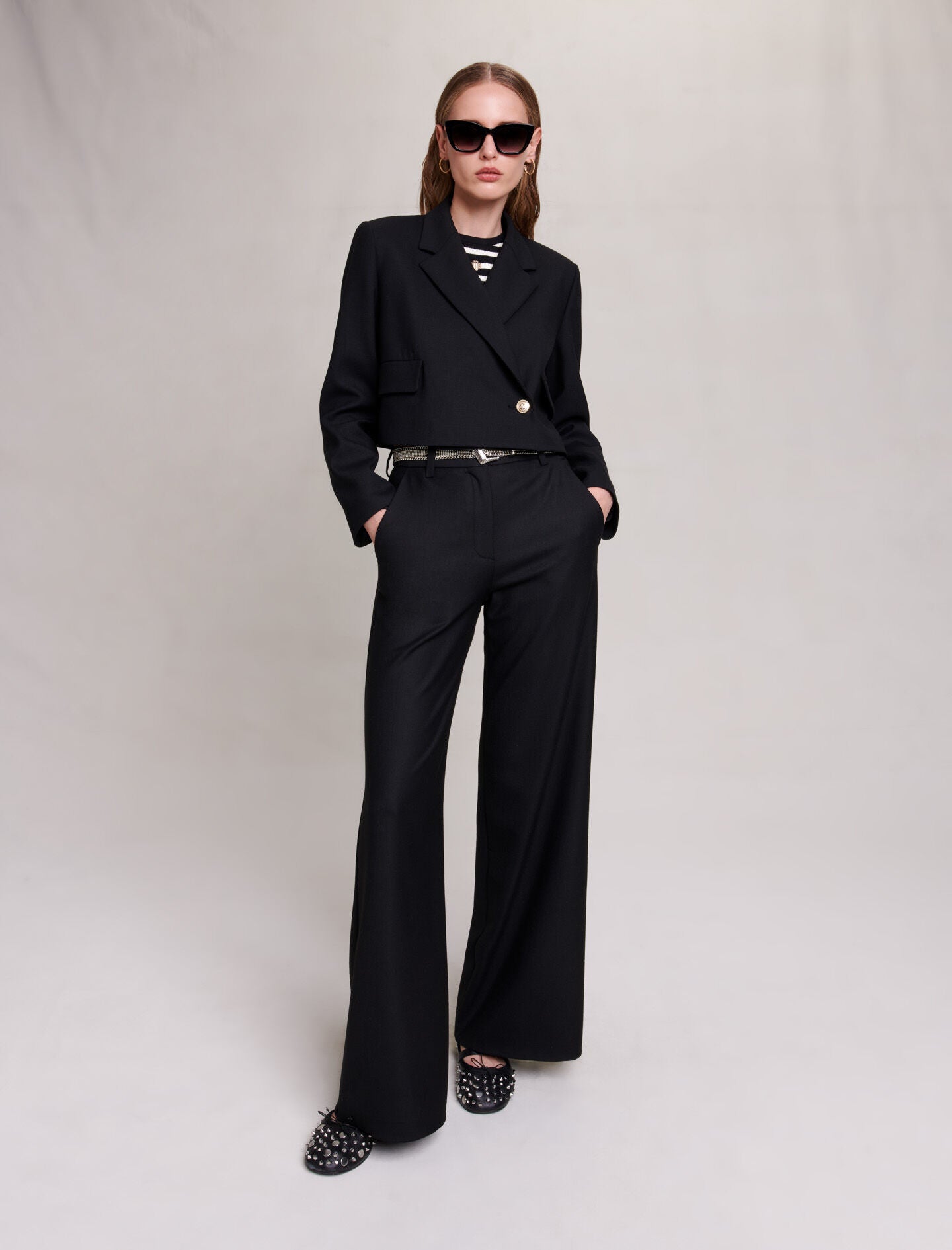 Black-featured-short straight-fit jacket