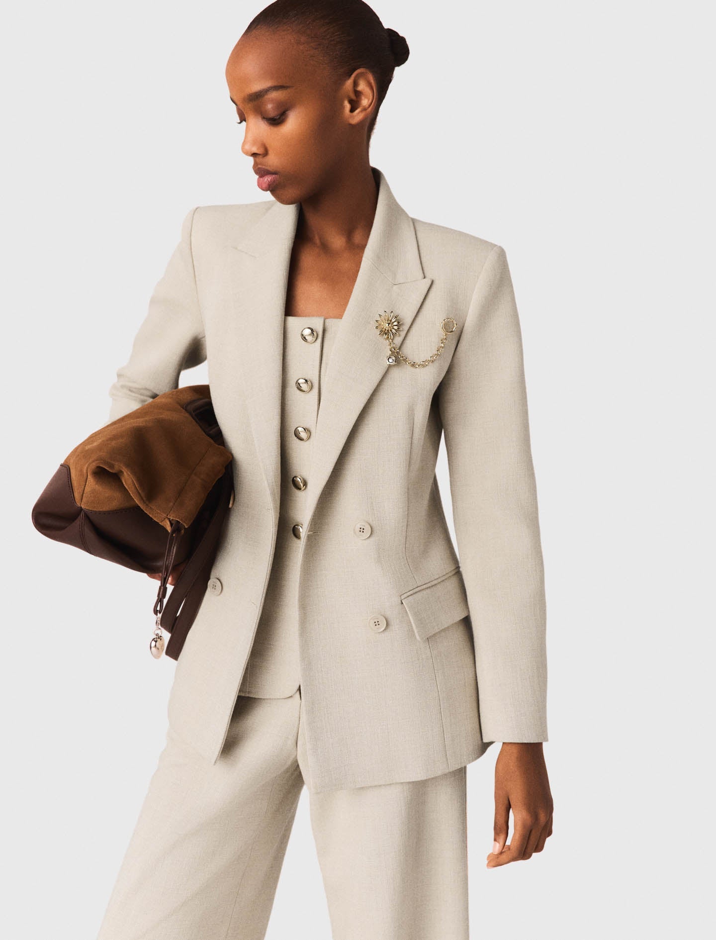 Suit Jacket With Brooch BEIGE